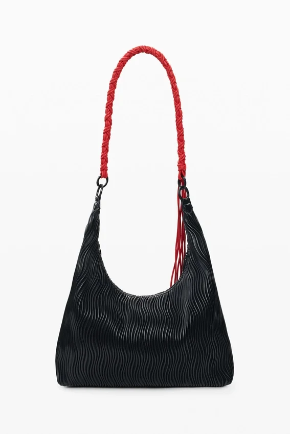 Mittlere Tasche mit Prägung Mittlere Tasche mit Prägung