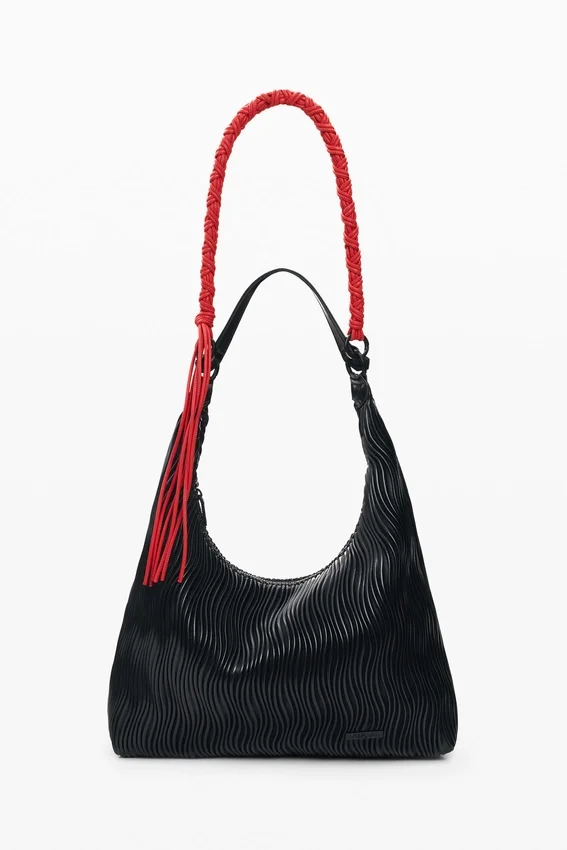 Mittlere Tasche mit Prägung Mittlere Tasche mit Prägung