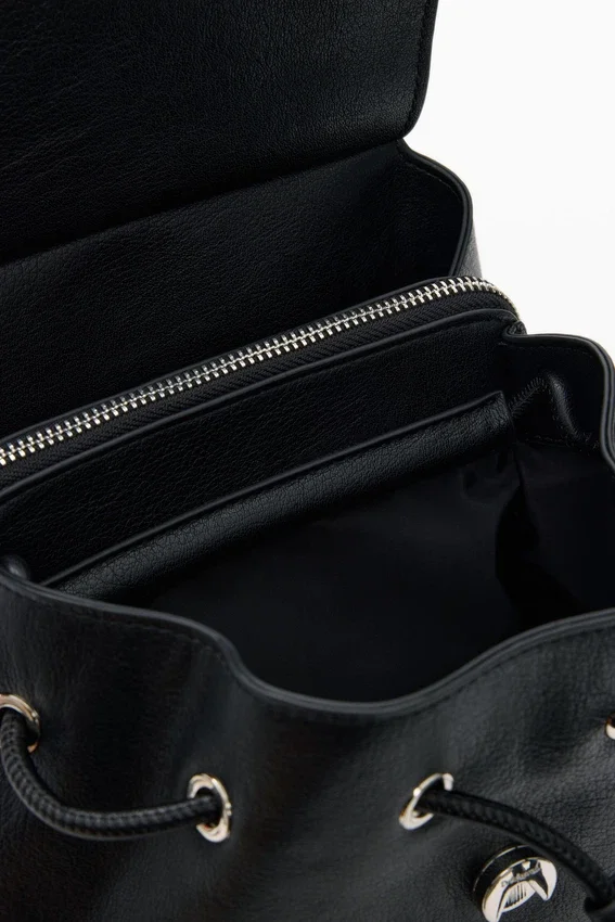 Mittlerer geflochtener Rucksack Mittlerer geflochtener Rucksack