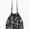 Mittlerer geflochtener Rucksack mit Blumen Mittlerer geflochtener Rucksack mit Blumen