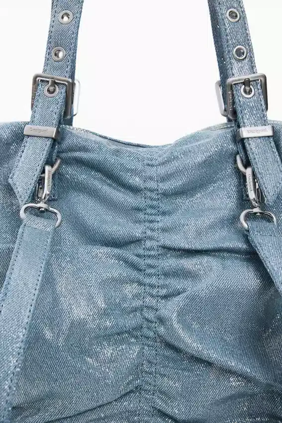Mittlerer Rucksack aus Denim mit Rüschen Mittlerer Rucksack aus Denim mit Rüschen