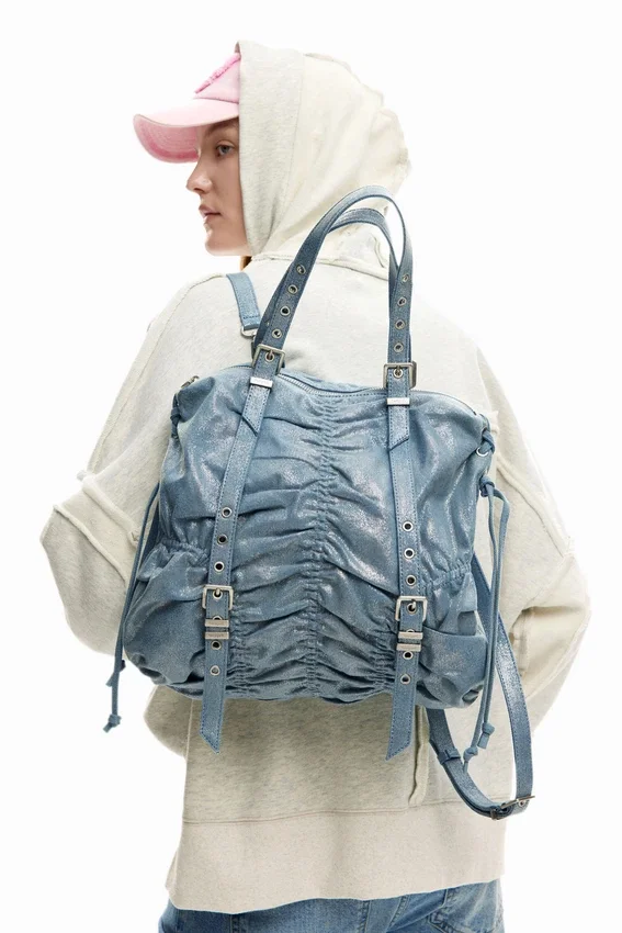 Mittlerer Rucksack aus Denim mit Rüschen Mittlerer Rucksack aus Denim mit Rüschen