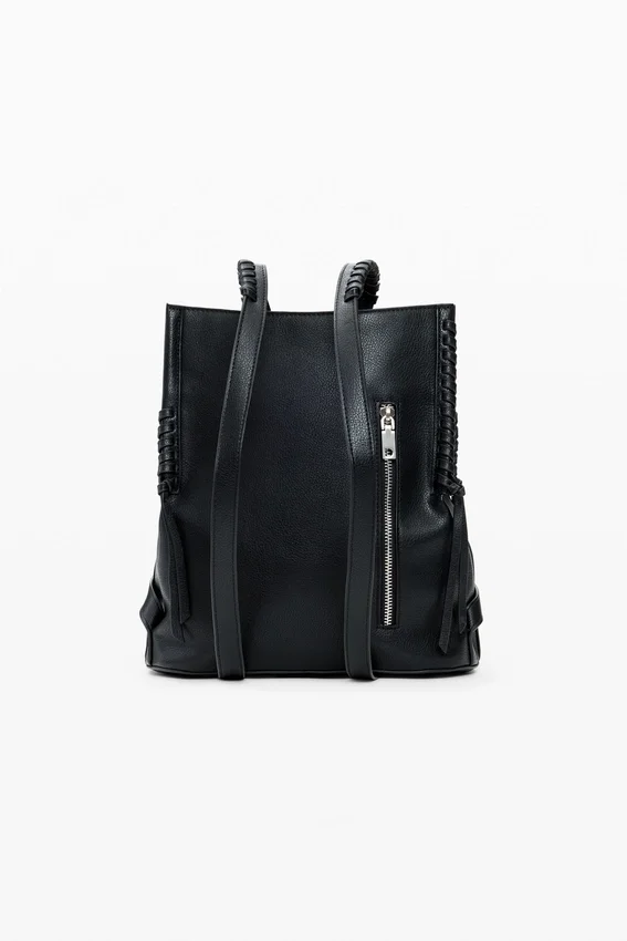 Mittlerer Rucksack mit Herz-Anhänger Mittlerer Rucksack mit Herz-Anhänger