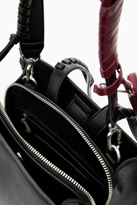 Mittlerer Rucksack mit Herz-Anhänger Mittlerer Rucksack mit Herz-Anhänger