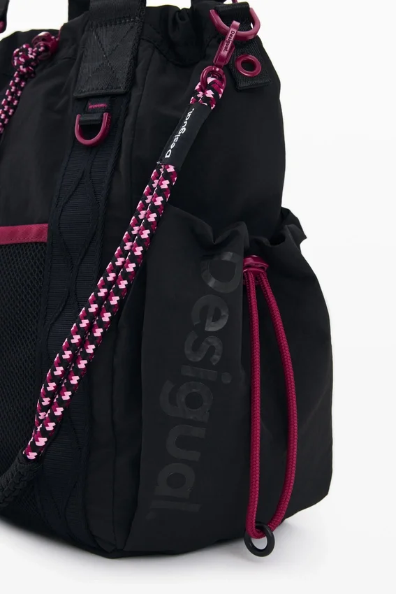 Mittlerer schwarzer Rucksack Mittlerer schwarzer Rucksack