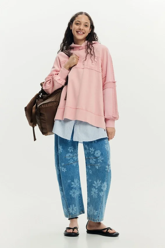 Oversize-Sweatshirt mit Kapuze Oversize-Sweatshirt mit Kapuze