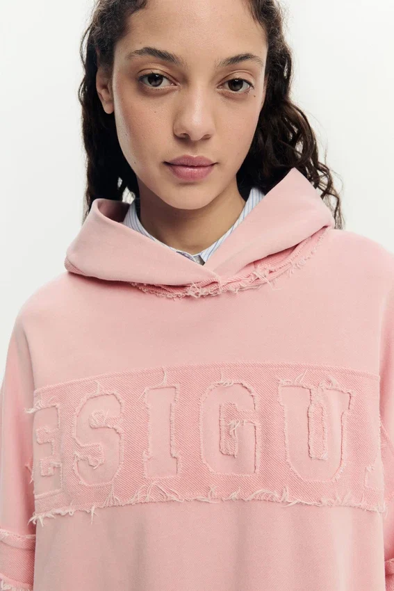 Oversize-Sweatshirt mit Kapuze Oversize-Sweatshirt mit Kapuze
