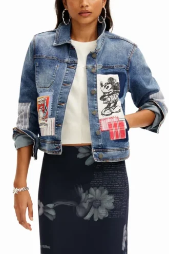 Patchwork-Jeansjacke mit Mickey-Mouse-Motiven Patchwork-Jeansjacke mit Mickey-Mouse-Motiven