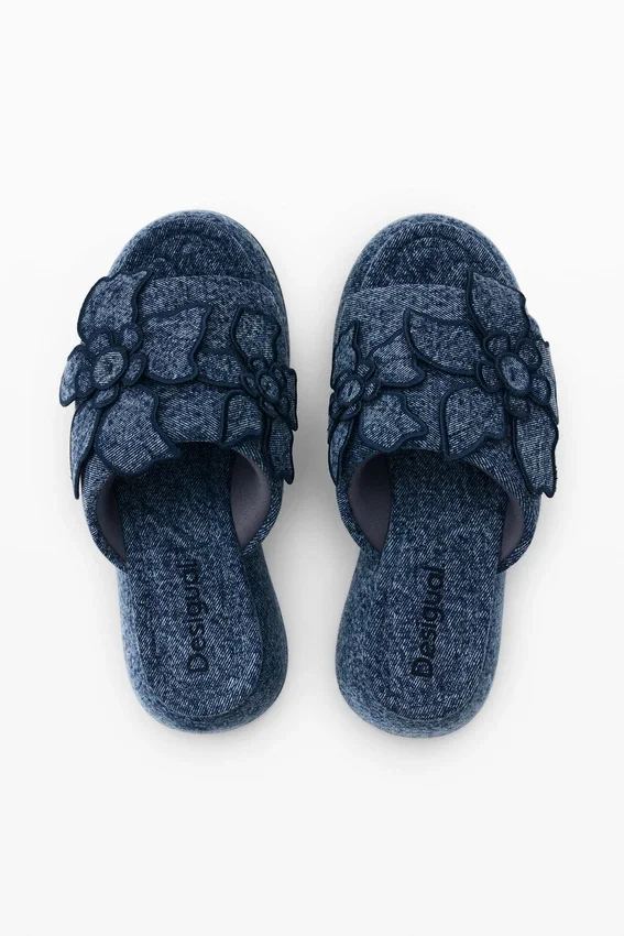Plateausandalen aus Denim Plateausandalen aus Denim