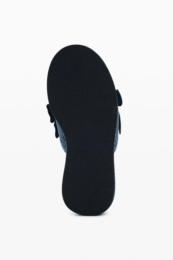 Plateausandalen aus Denim Plateausandalen aus Denim