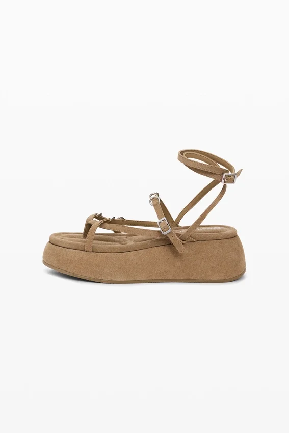 Plateausandalen aus Leder Plateausandalen aus Leder