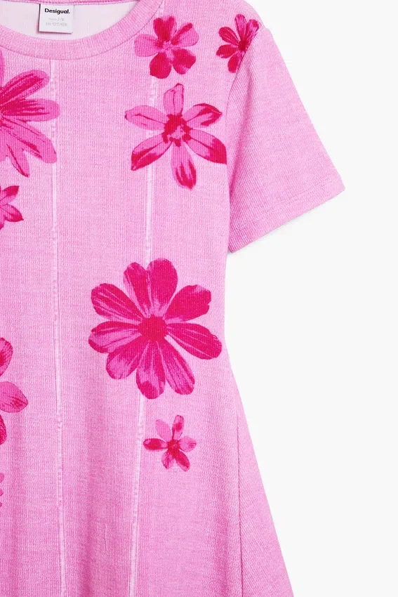 Plissiertes Blumenkleid Plissiertes Blumenkleid