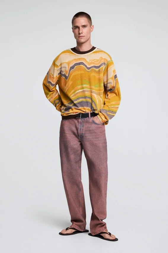 Pullover mit abstraktem Print Pullover mit abstraktem Print