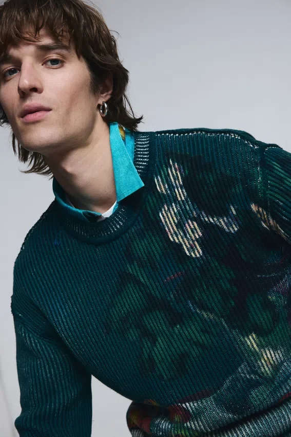 Pullover mit Stillleben-Struktur Pullover mit Stillleben-Struktur