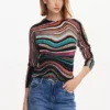 Pullover mit wellenförmigen Streifen