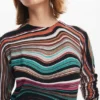 Pullover mit wellenförmigen Streifen