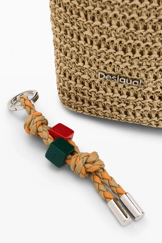 Raffia-Anhänger für Handyhüllen Raffia-Anhänger für Handyhüllen