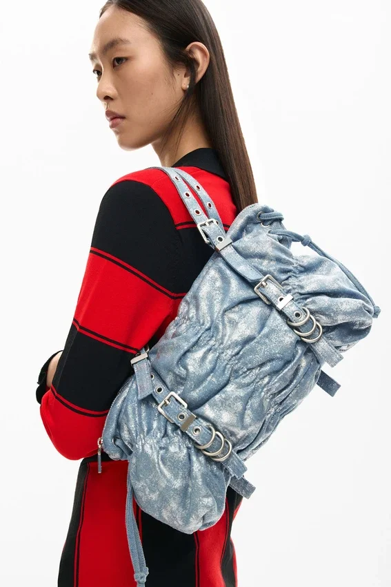 Raffierte Denim-Tasche Raffierte Denim-Tasche