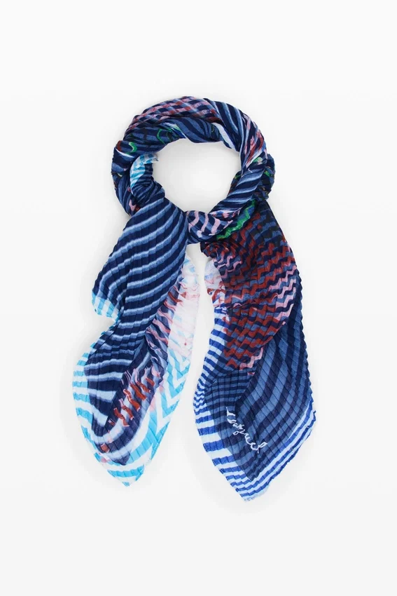 Rechteckiger Schal mit blauen Streifen Rechteckiger Schal mit blauen Streifen