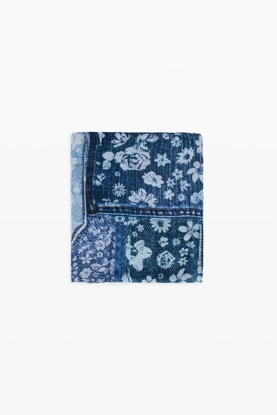 Rechteckiger Schal mit Denim-Patches Rechteckiger Schal mit Denim-Patches