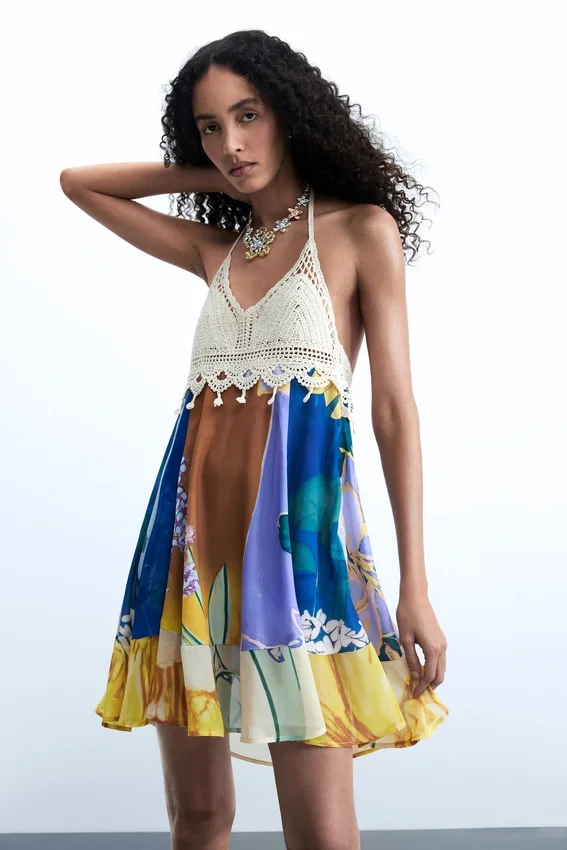 Ärmelloses Kleid mit Print Ärmelloses Kleid mit Print