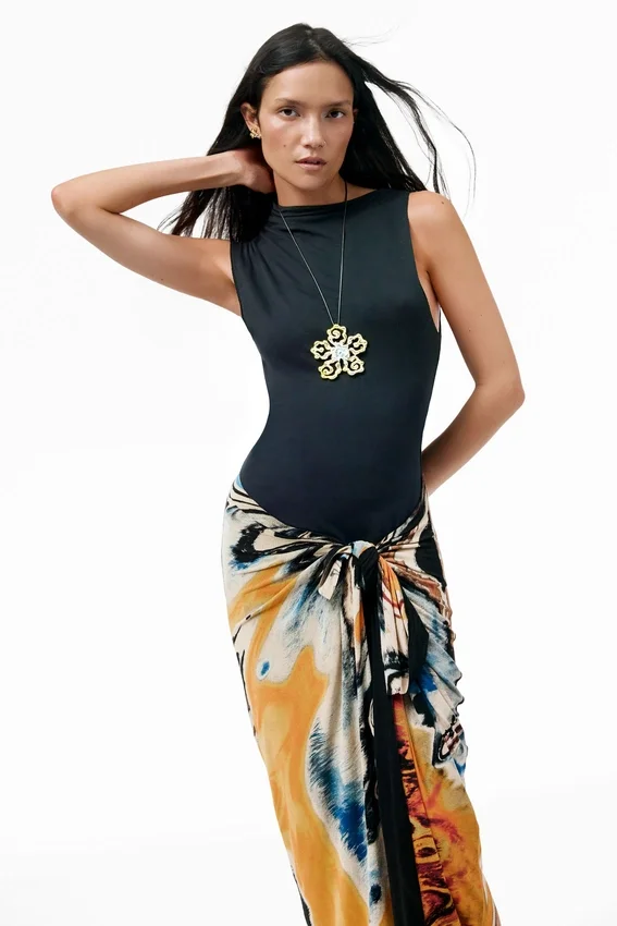 Ärmelloses Kleid mit Print Ärmelloses Kleid mit Print