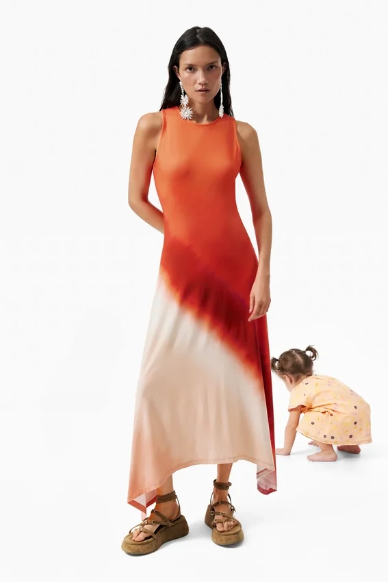 Ärmelloses Strickkleid Ärmelloses Strickkleid