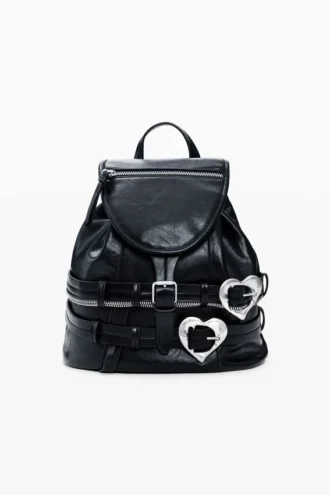 Rucksack mit Herzschnallen Rucksack mit Herzschnallen