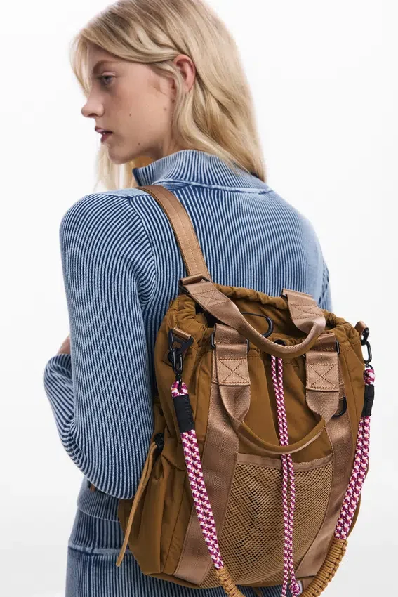 Rucksack mit mehreren Tragevarianten und Kordelzug Rucksack mit mehreren Tragevarianten und Kordelzug