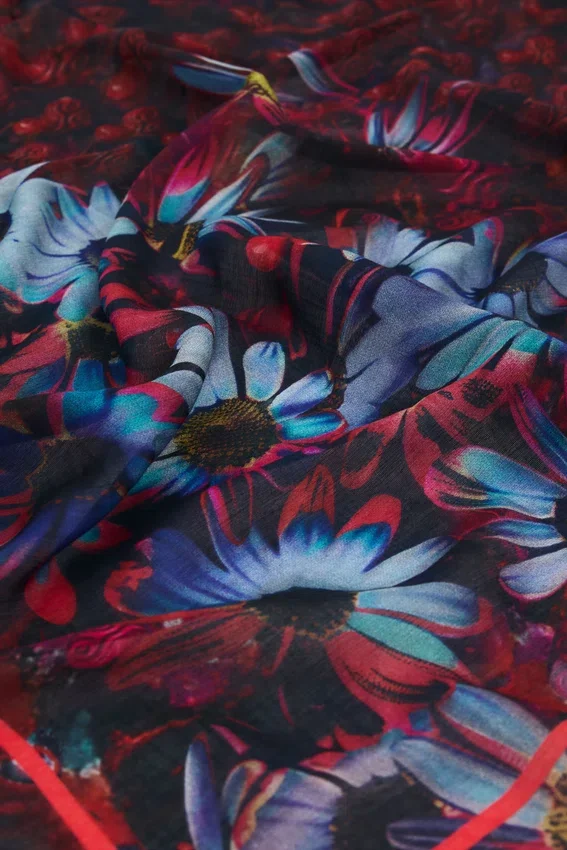 Schal „Herzen und Gänseblümchen“ Schal „Herzen und Gänseblümchen“