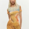 Schmal geschnittenes Hybrid-Kleid Schmal geschnittenes Hybrid-Kleid