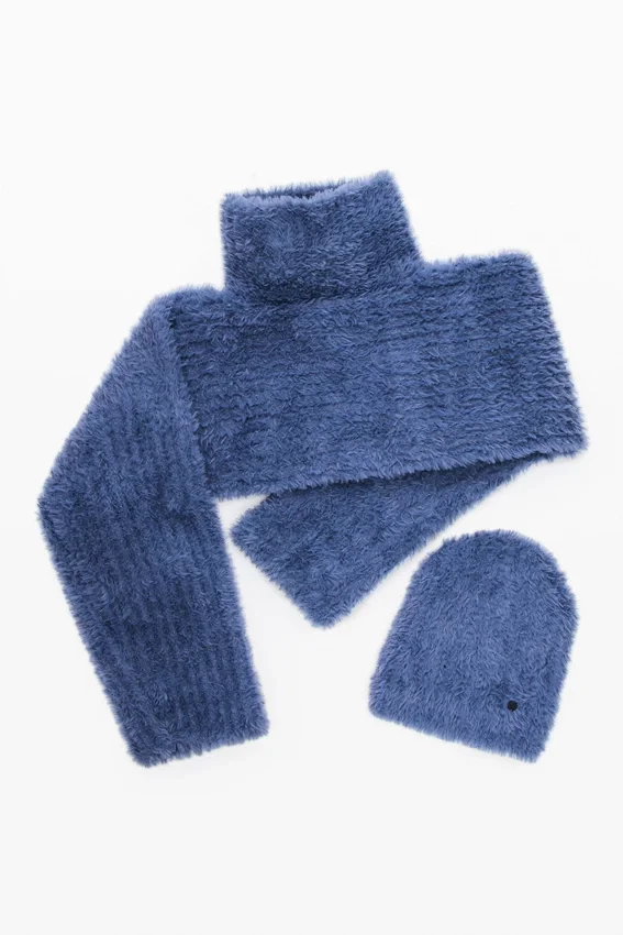 Set aus kurz geschnittenem Pullover und Mütze Set aus kurz geschnittenem Pullover und Mütze
