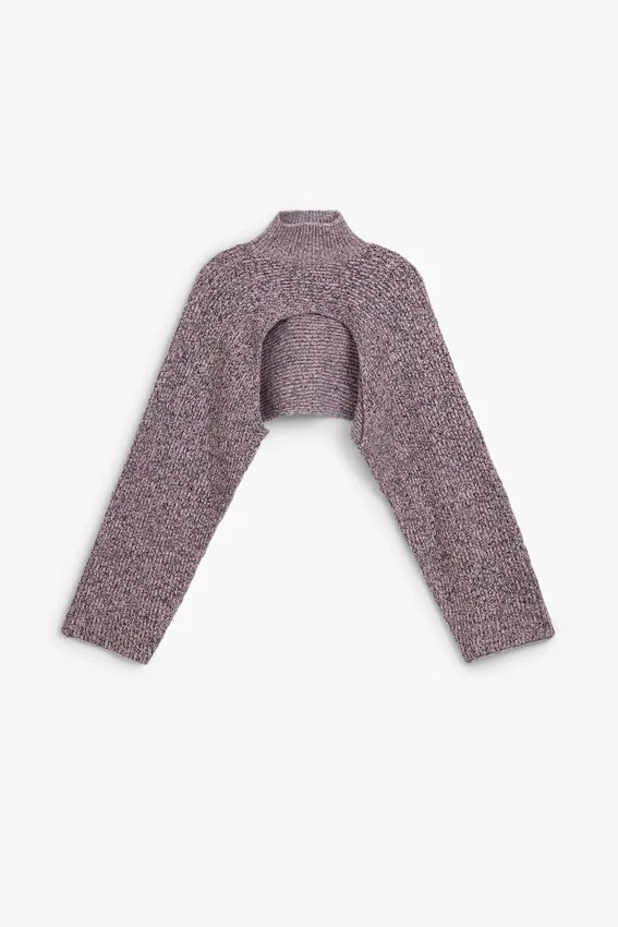 Set aus Pullover und Strickhut Set aus Pullover und Strickhut