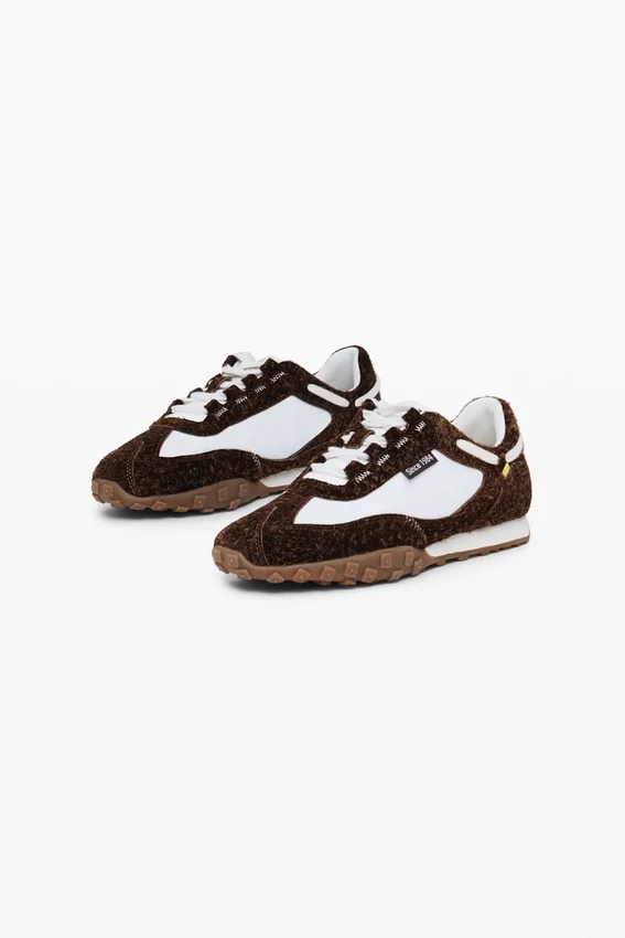 Sneaker aus Leder Sneaker aus Leder