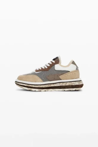 Sneaker mit Runner-Patch