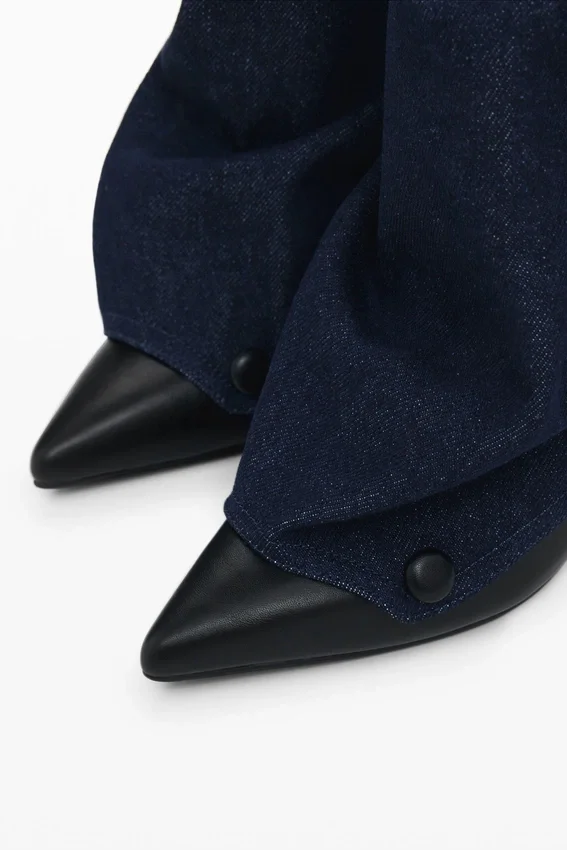 Stiefeletten mit Denim-Lasche Stiefeletten mit Denim-Lasche