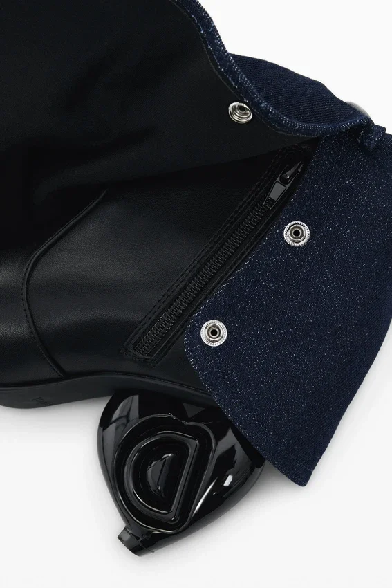 Stiefeletten mit Denim-Lasche Stiefeletten mit Denim-Lasche