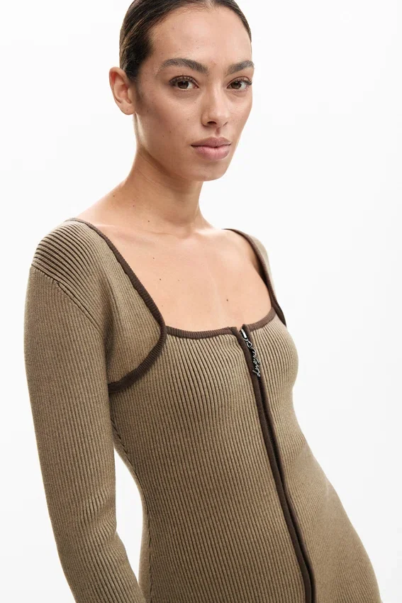 Strickkleid mit Reißverschluss Strickkleid mit Reißverschluss