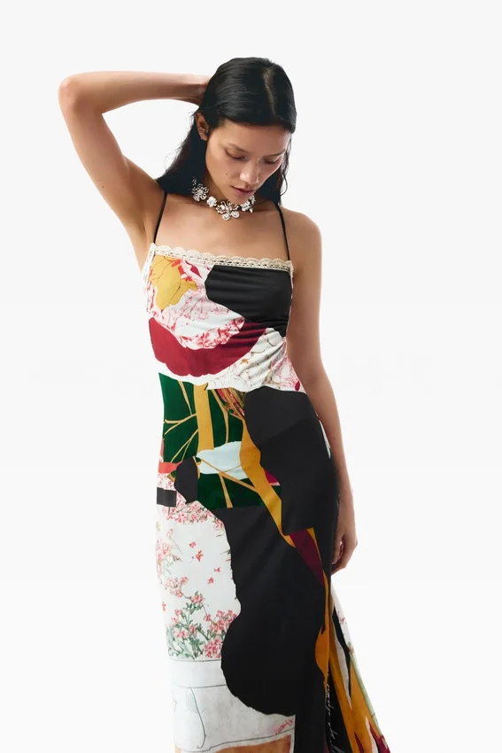 Strickkleid mit Trägern Strickkleid mit Trägern