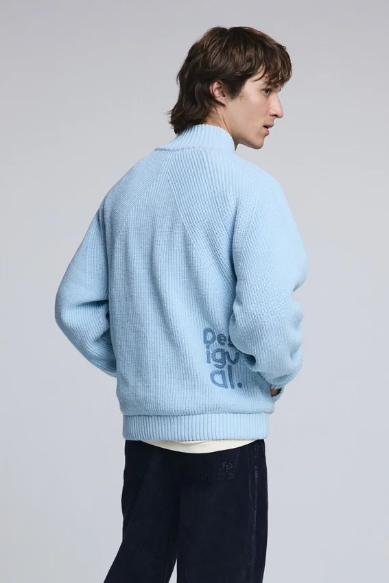 Strickpullover mit doppeltem Reißverschluss Strickpullover mit doppeltem Reißverschluss