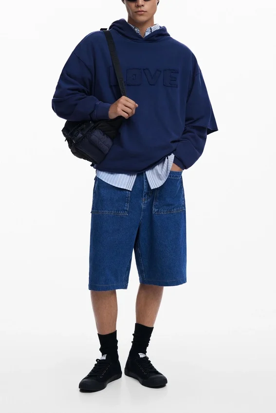 Sweatshirt mit doppelten Ärmeln Sweatshirt mit doppelten Ärmeln