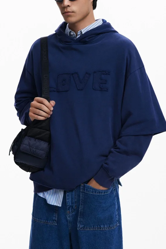 Sweatshirt mit doppelten Ärmeln Sweatshirt mit doppelten Ärmeln