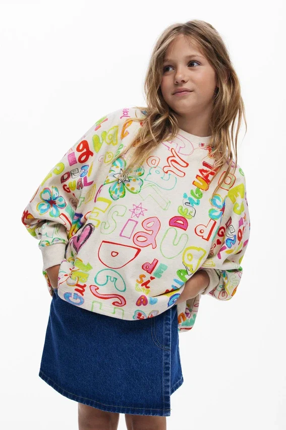 Sweatshirt mit weitem Ärmel und Schriftzug Sweatshirt mit weitem Ärmel und Schriftzug