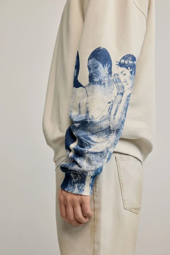 Sweatshirts mit bedruckten Ärmeln Sweatshirts mit bedruckten Ärmeln