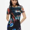 T-Shirt, entworfen von Christian Lacroix T-Shirt, entworfen von Christian Lacroix