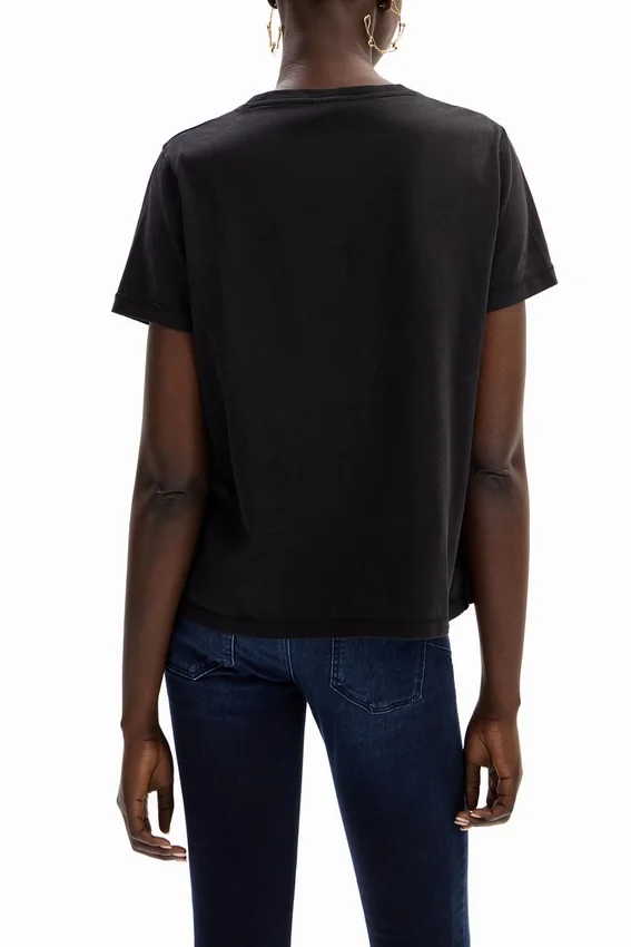 T-Shirt mit glänzendem Logo T-Shirt mit glänzendem Logo