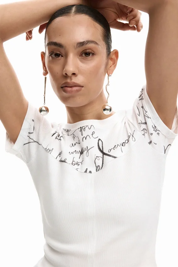 T-Shirt mit Rippbündchen und Schriftzug T-Shirt mit Rippbündchen und Schriftzug