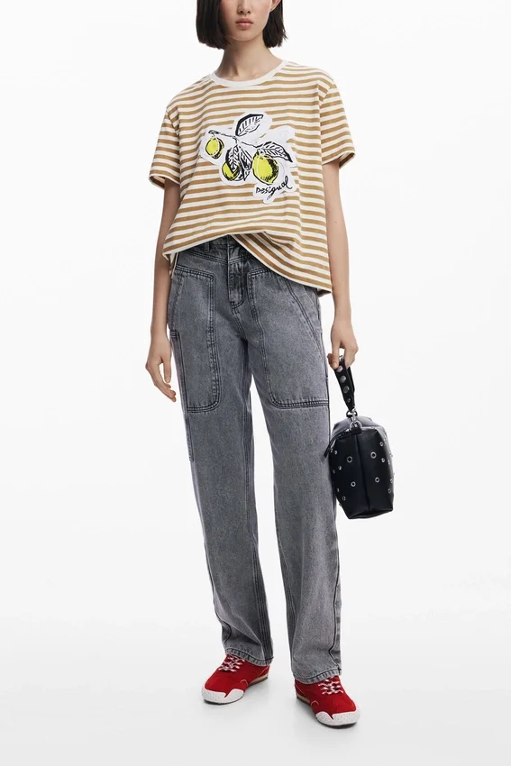 T-Shirt mit Streifenmuster T-Shirt mit Streifenmuster
