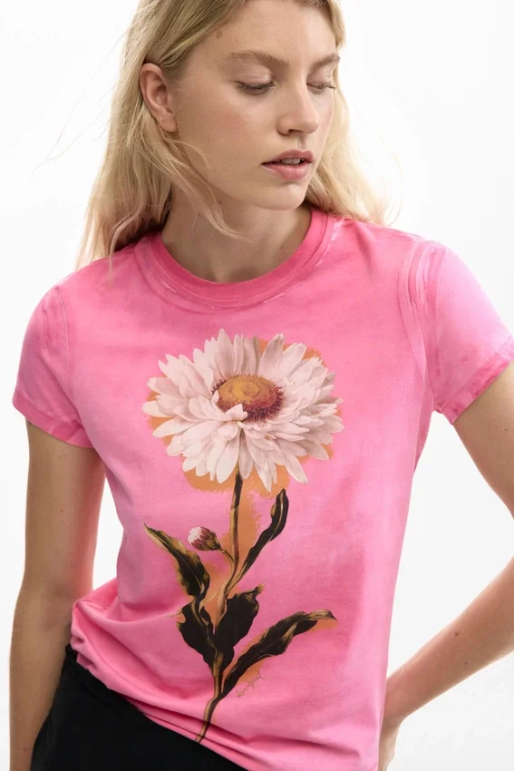 Tailliertes Daisy-T-Shirt Tailliertes Daisy-T-Shirt