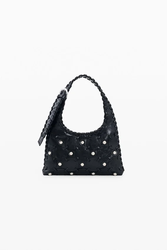Tasche aus Kunstleder mit Nieten Tasche aus Kunstleder mit Nieten